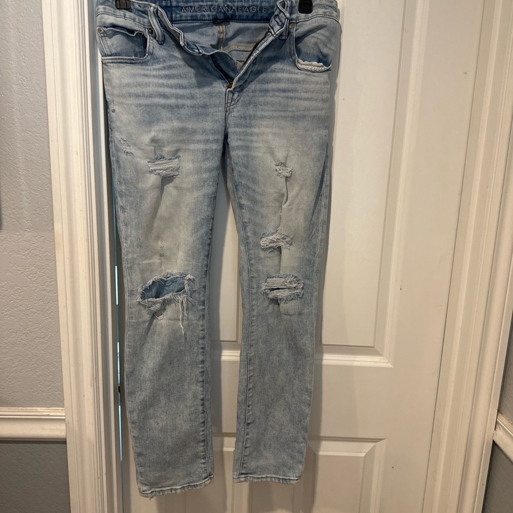 American Eagle Light Blue Distressed Men's Jeans